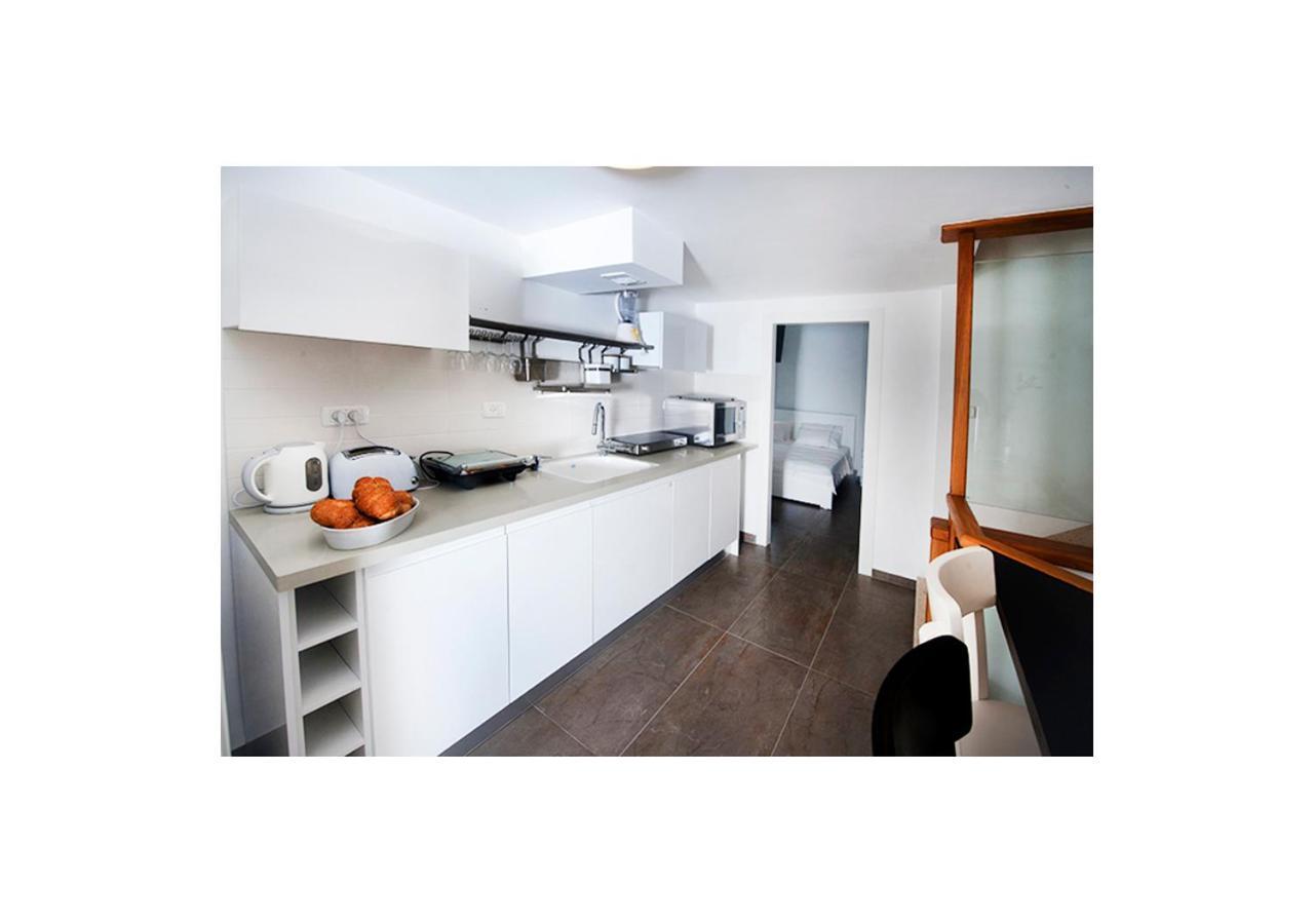 Boutique Apartment "Facing The Sea" Haifa Exterior foto